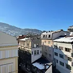 Like President Διαμέρισμα *