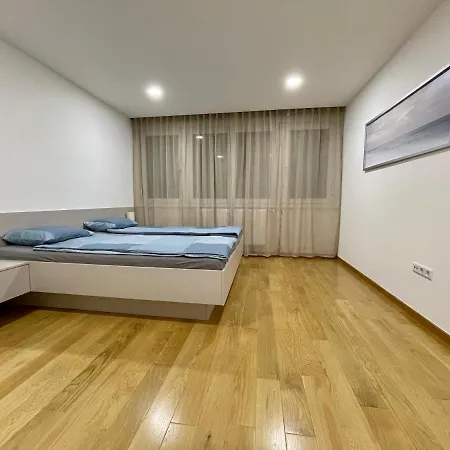 Like President Apartment *